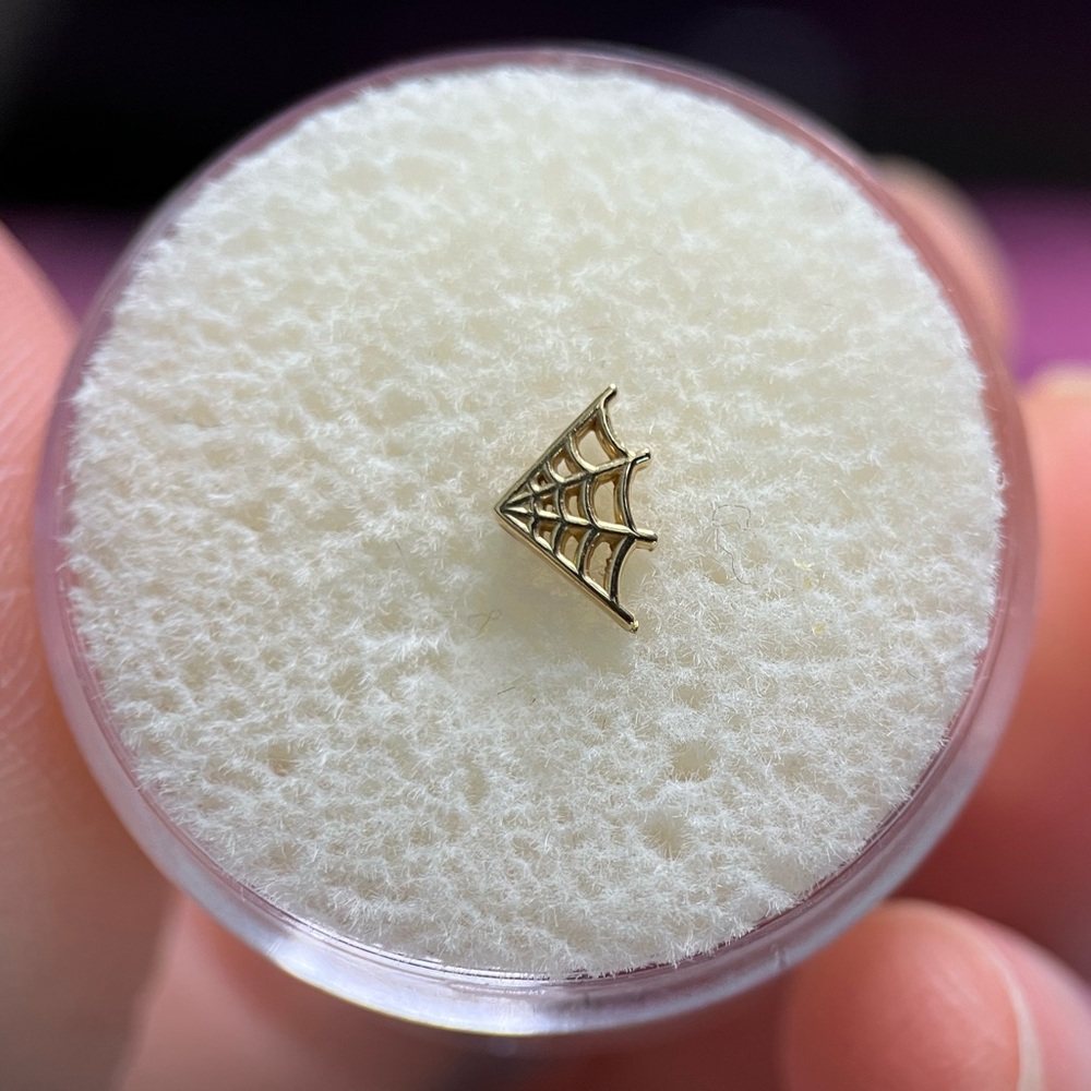 Divinity Yellow Gold Spider Web Threadless End - image 3